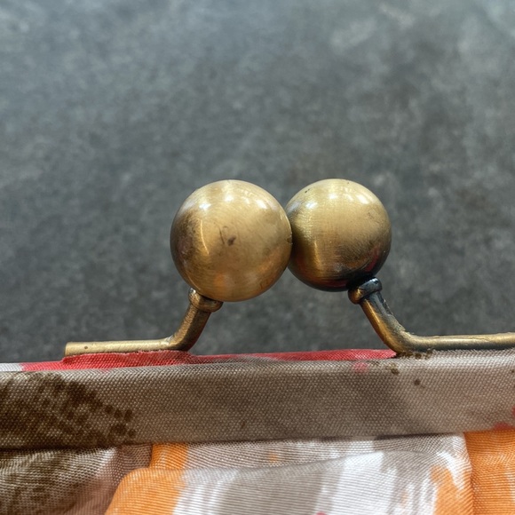 Chico’s silk pleated clutch GUC - Picture 7 of 14